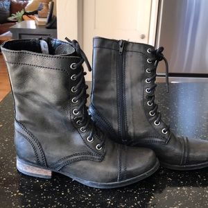 Steve Madden combat boot